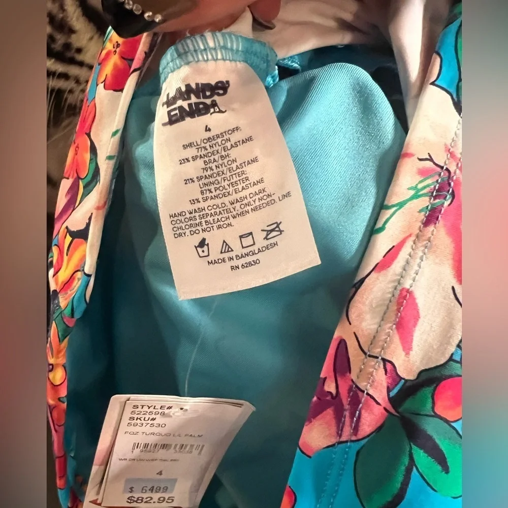 🌺🩵NWT-LANDS’ END gorgeous Women's Flutter Scoop Neck Tankini Top.🌺🩵 SZ 4